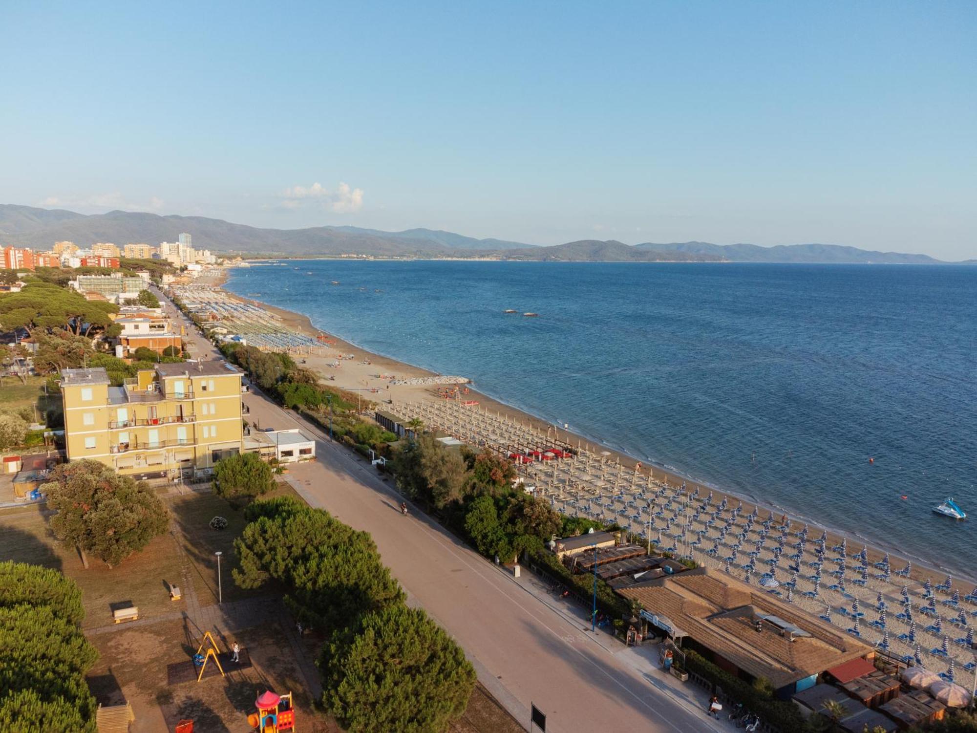 I Cinque Pini Hotel Follonica Buitenkant foto