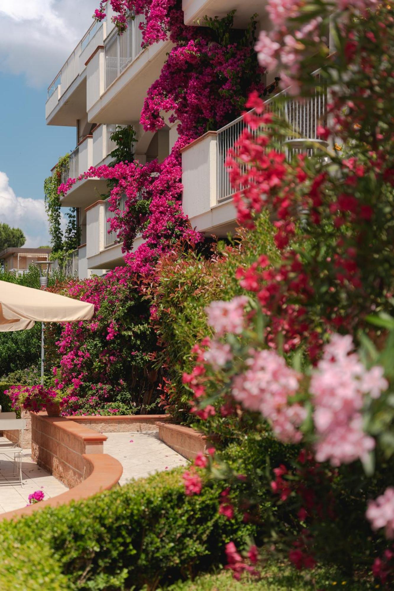 I Cinque Pini Hotel Follonica Buitenkant foto