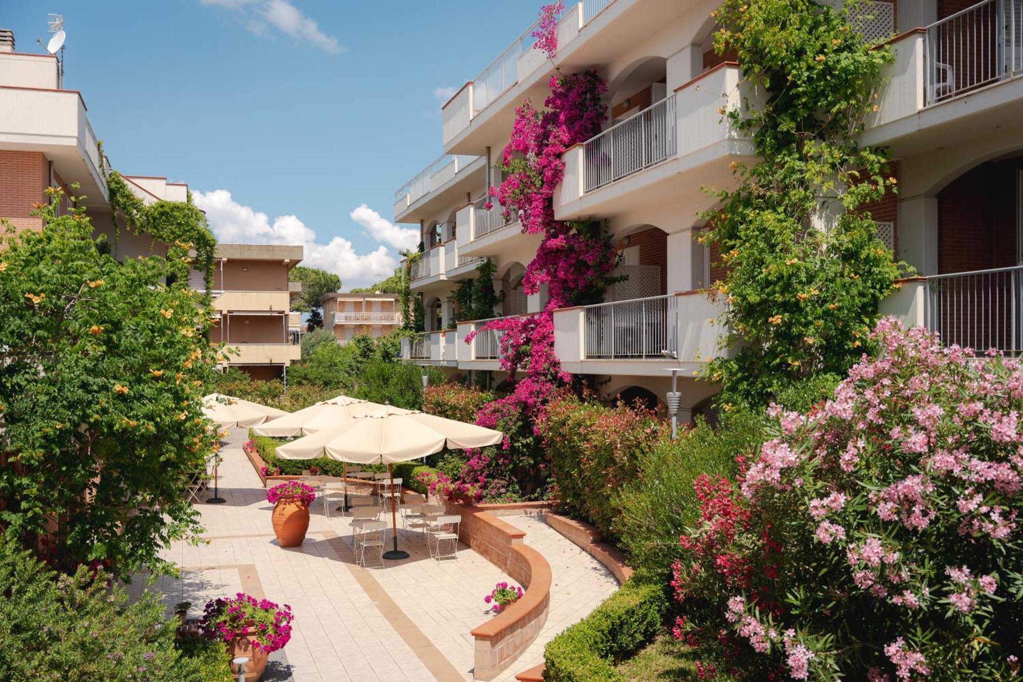 I Cinque Pini Hotel Follonica Buitenkant foto